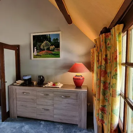 לינה וארוחת בוקר Les Maisons De Melody