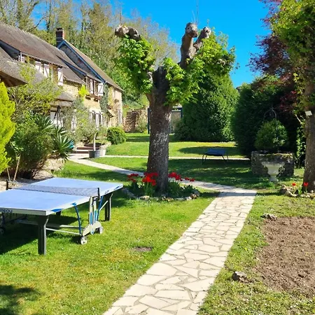 לינה וארוחת בוקר Les Maisons De Melody 3*